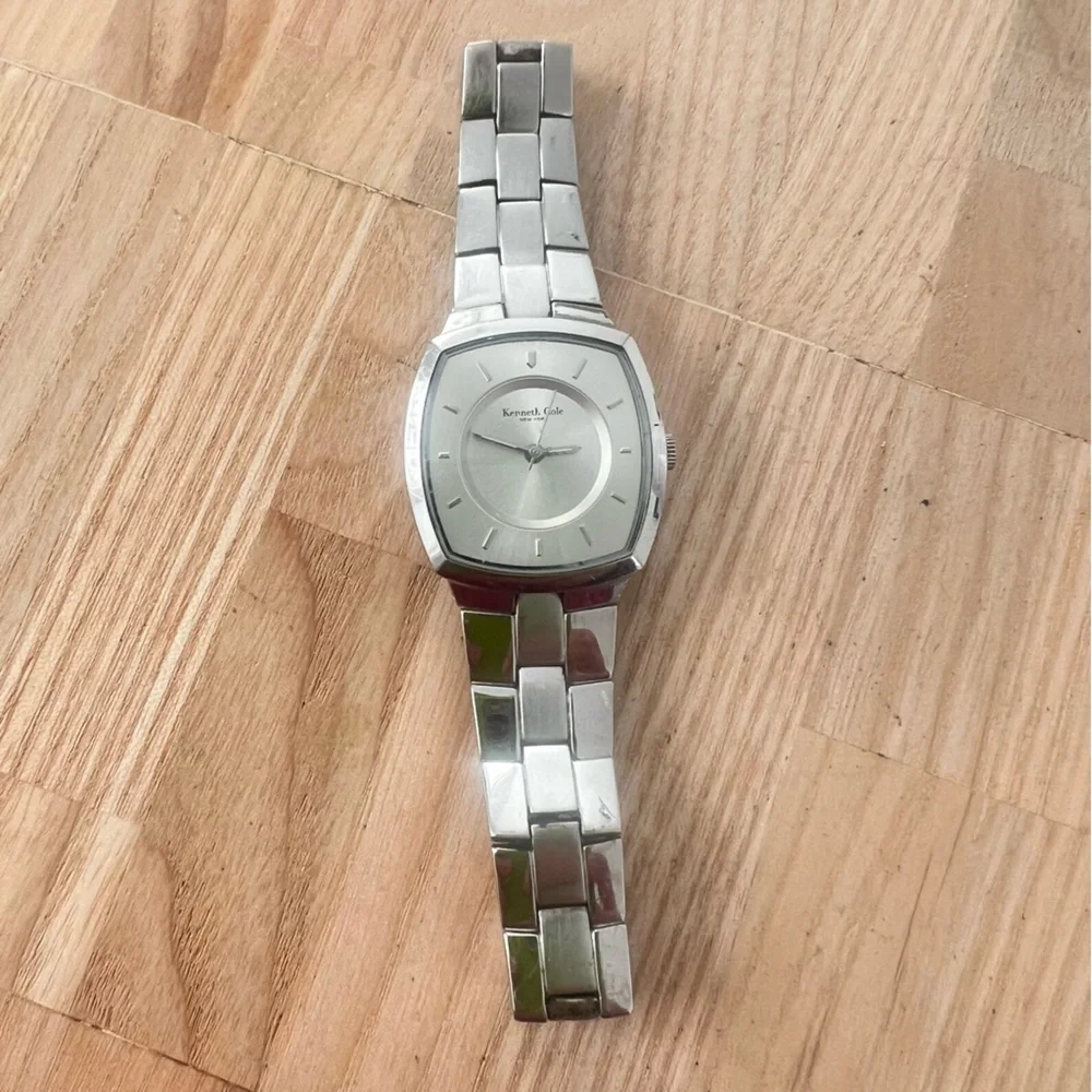 Kenneth Cole New York rectangular silver tone steel dress watch NEW BATTERY